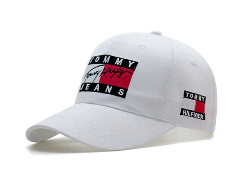 Кепка - бейсболка Tommy Hilfiger (Томми Хилфигер) белого цвета.