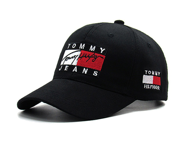 Шикарная черная кепка Tommy Hilfiger.